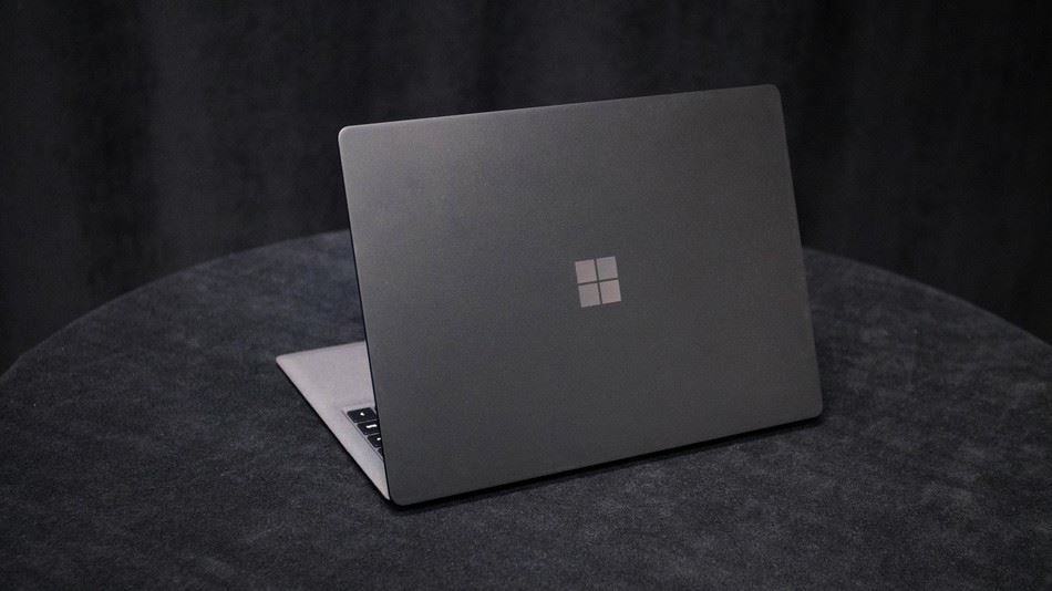 Microsoft Surface Laptop review